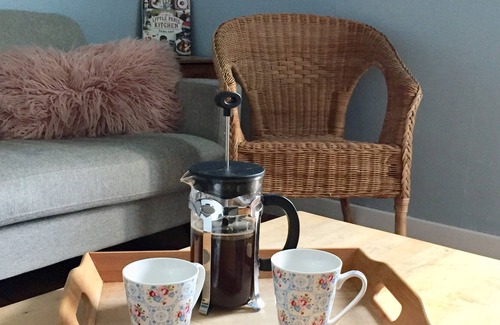 Corgnac-sur-l'Isle Cottage | Charming and peaceful character cottage for two!