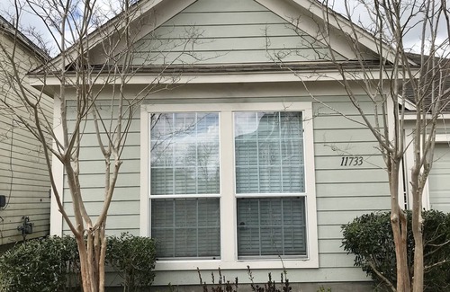 Clodine House | Charming and Relaxing Home Near Bellaire