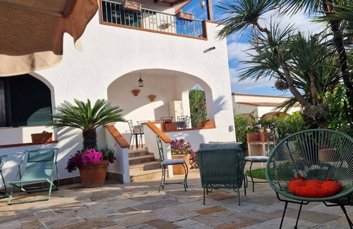 San Felice Circeo Apartment | Charming apartment in villa with veranda overlooking the sea