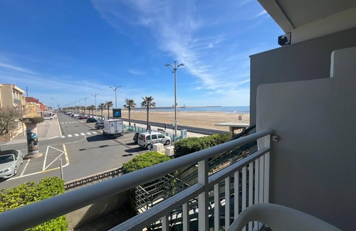 Port-la-Nouvelle Apartment | Charming apartment overlooking the sea