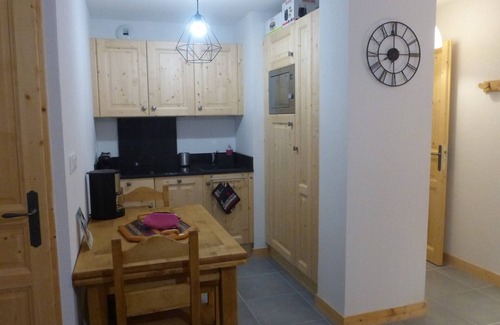 Mont-de-Lans Apartment | Charming apartment on the ground floor departure back ski in ski out beautiful residence