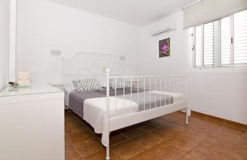 Lomo Quiebre Apartment | Charming Apartment in Puerto de Mogán - 80m², Mountain/Sea View