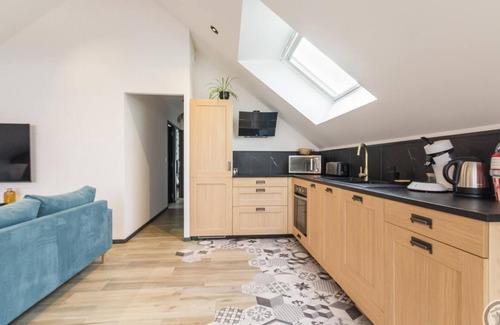 Parigny Apartment | Charming Apartment: Terrace, Patio, BBQ, Baby Gear, Free Parking, Near Mont-Saint-Michel