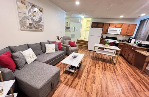 Cross Lanes Apartment | Charming Apartment in CrossLanes