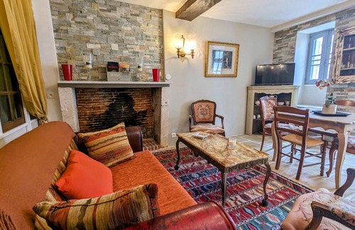 Le Blanc Apartment | Charming Apartment in Heart of Le Blanc near Chateau Naillac, Free Parking