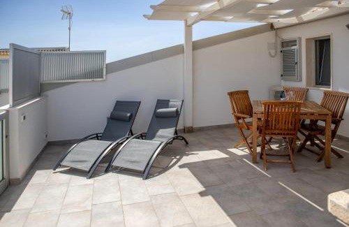 Punta Secca Apartment | Charming apartment in Punta Secca with sea view, 50 m²