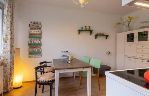 Favoriten Apartment | Charming Apartment Retreat