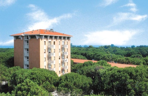 Bibione Pineda Apartment | Charming Apartment with Balcony Perfect for a Restful Stay