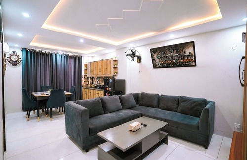 Lahore Apartment | Charming apartment with 1 bedroom and WiFi, AC in enchanting Lahore