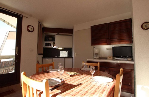 Saint-Chaffrey Apartment | Charming Apt for 6 with Balcony in South-Facing Serre-Chevalier, Ski Shuttle & Free Parking