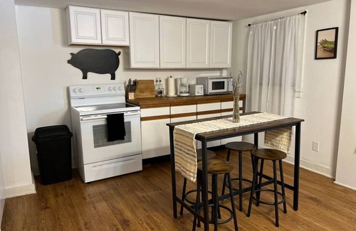 Lanesborough Apartment | Charming Apt in 18th c Berkshire Farmhouse