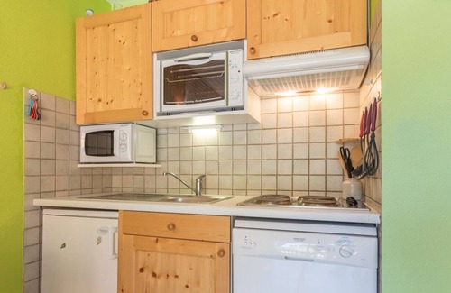 Saint-Chaffrey Apartment | Charming Apt in Serre-Chevalier for 4 with Balcony, Parking, and WiFi Option.