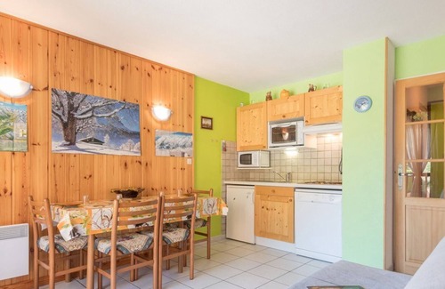 Saint-Chaffrey Apartment | Charming Apt in Serre-Chevalier for 4 with Balcony, Parking, and WiFi Option.