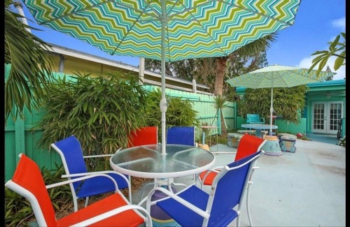 Mango Groves House | Charming Beach Home Near Lake Ave
