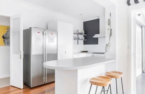 Torbay Apartment | Charming Beachside Cottage