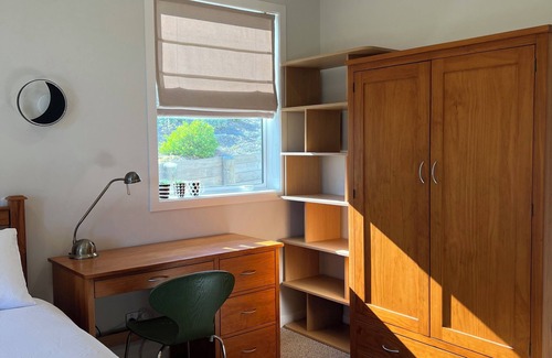 Redvale Bed & Breakfast | Charming bed & breakfast in lovely Auckland with WiFi, AC