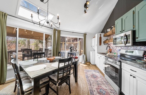 Beech Mountain Cabin | Charming Beech Mtn Home w/Hot Tub, Fire Table, Pet-Friendly & Private Deck