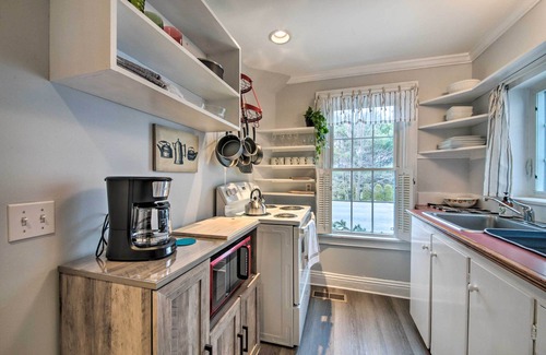 Belfast Apartment | Charming Belfast Home, Walk to Downtown!