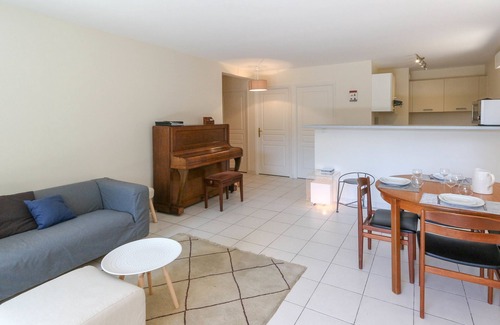 Le Cannet Apartment | Charming & bright flat with AC, Garden 300m² and Closed Garage - BENAKEY