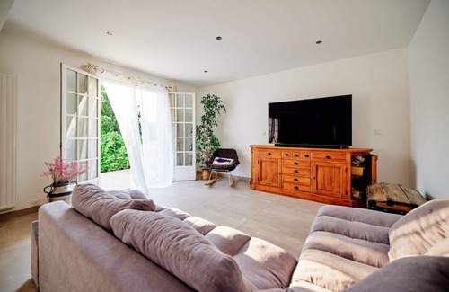 Orsay House | Charming bright house