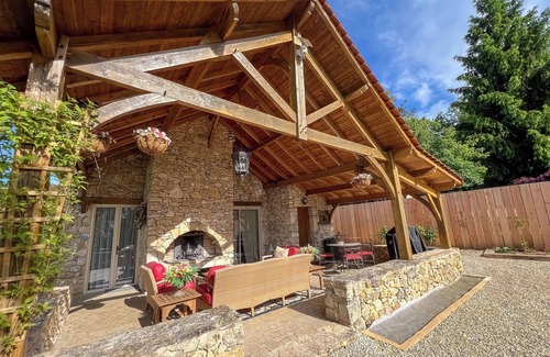 Siorac-en-Perigord House | Charming Bungalow with stunning views of the Dordogne River in the Perigord Noir