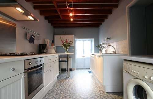 Montaigu-la-Brisette Cottage | Charming Cottage with Garden, Woodland Trails, and Modern Amenities in Countryside Normandy