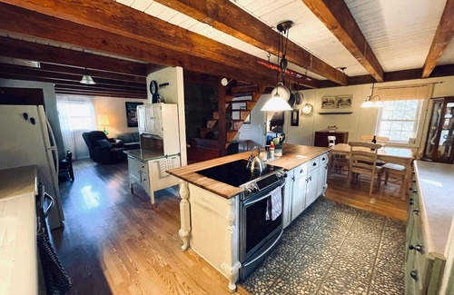 Burnsville Cabin | Charming Cabin Getaway in Burnsville