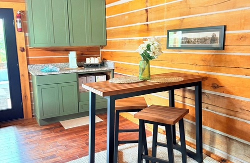 Mt Lookout Cabin | Charming Cabin. Located between New River Gorge and Summersville Lake