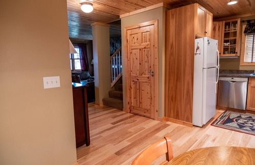 Cushing Cabin | Charming Cabin on Fish Trap Lake: Fireplace, boat lift & beautiful walk out