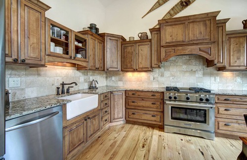 Breckenridge Cabin | Charming Cabin with Hot Tub & Stunning Views