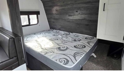 Homer House | Charming Caravan with AC, WiFi in amazing Homer