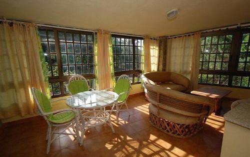 O Grove Ski Chalet | Charming Chalet in San Vicente del Grove with Sea View