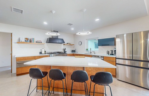 Las Casitas del Sur House | Charming Chandler retreat with pool, guest house & fun!