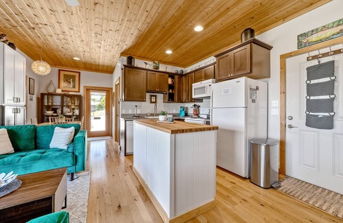 Gold Beach House | Charming coastal home with water views, large covered deck