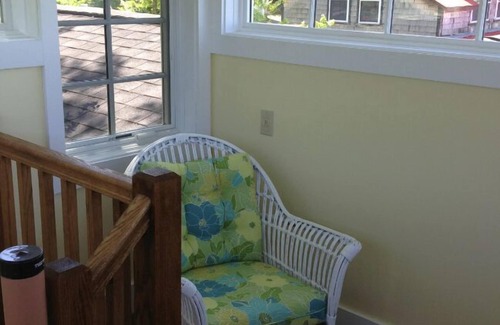 Colchester House | Charming Colchester Home w/Malletts Bay Beachfront, WiFi, Gourmet Kitchen, A/C