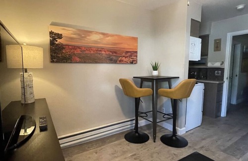 Grand Junction Apartment | Charming Colorado Cove: Your perfect GJ centralized, getaway
