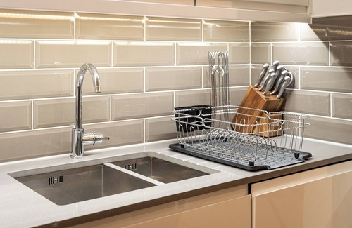 Bushey Apartment | Charming, Comfortable Flat - PassTheKeys