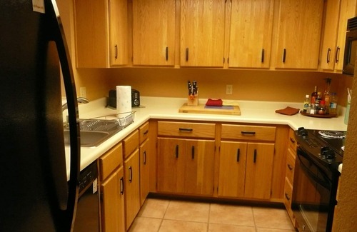 Oak Creek Condo | Charming Condo at the Canyon Mesa Country Club