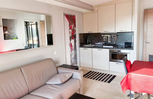 Sainte-Maxime House | Charming, contemporary and comfortable villa with swimming pool.