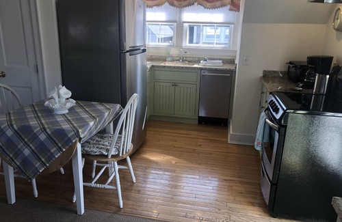 Nantucket Town Cottage | Charming Convenient & Affordable Prime 5-Star Rated In-Town Location