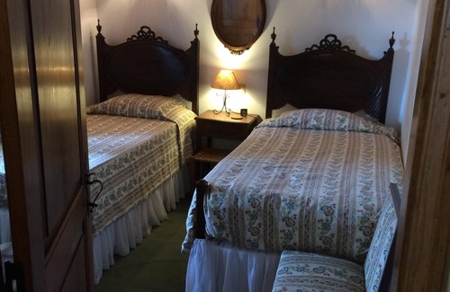 Gemeses Other | Charming converted farmhouse with private garden, garage and pool.
