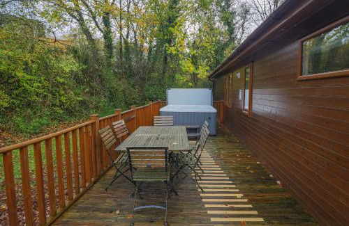Liverton Villa | Charming Copse Corner Lodge - Spa Resort - Devon