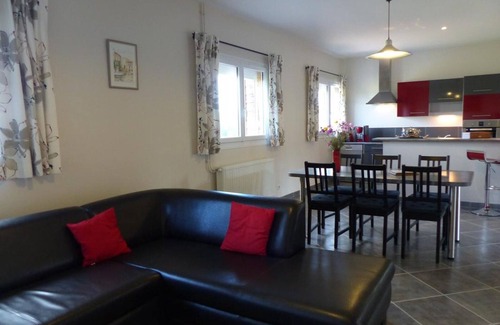 Isle-et-Bardais Cottage | Charming cottage with shared pool in the heart of nature