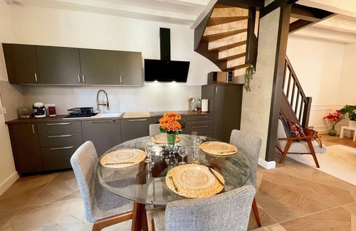 Langeais Cottage | Charming cottage in Langeais with terrace and wifi for 4 people