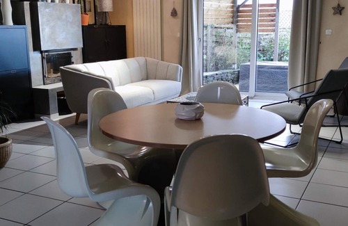 Tartaras Cottage | Charming Cottage in Tartaras - Terrace & Pets Welcome