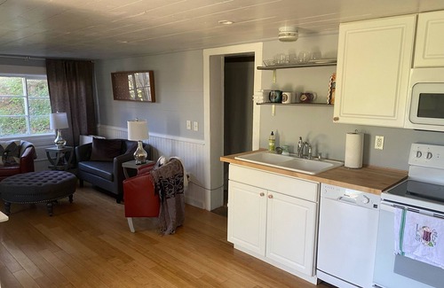 Deadwood Cottage | Charming cottage in the Black Hills