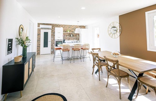 Saulcet Cottage | Charming Cottage in Vineyards with Spa and Terrace