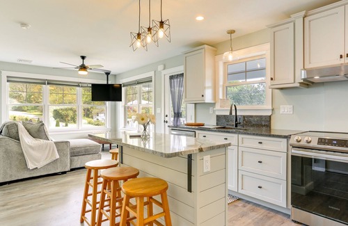Westtown Apartment | Charming Cottage Unit in Westtown: Ski & Hike!