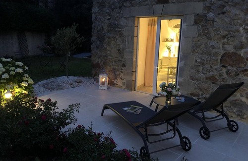 Brix Cottage | Charming cottage with garden and heated pool, pets allowed