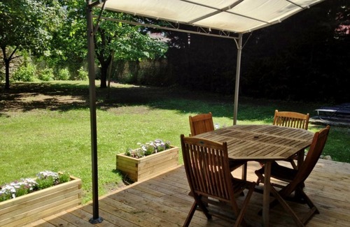 Mouy Cottage | Charming Cottage with Private Garden, Family Friendly, Near Historical Sites